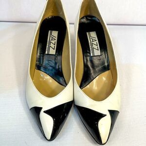 VINTAGE BLACK AND WHITE SPECTATOR PUMPS by JAZZ 3.5” HEELS SIZE 7.5